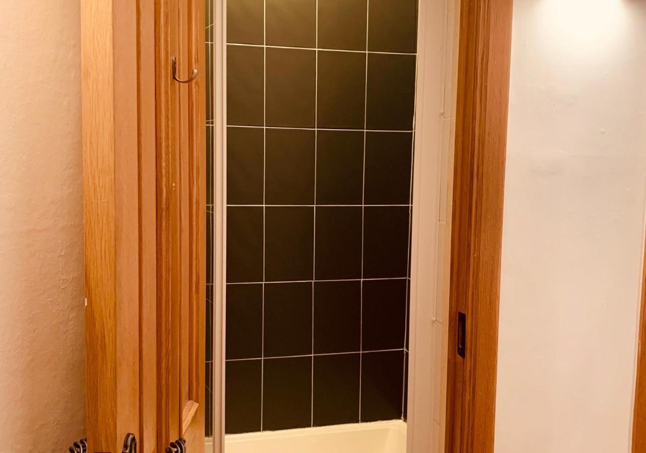 The Royal Mile Residence By Reserve Apartments エディンバラ エクステリア 写真