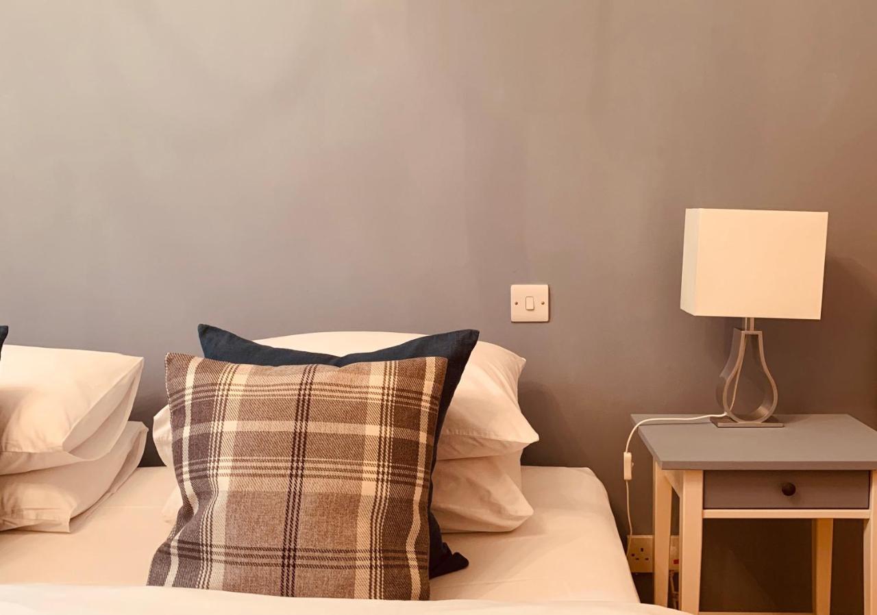The Royal Mile Residence By Reserve Apartments エディンバラ エクステリア 写真